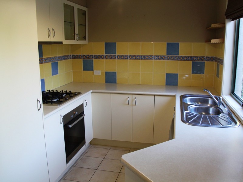 33 Kingfisher Drive, Seabrook VIC 3028