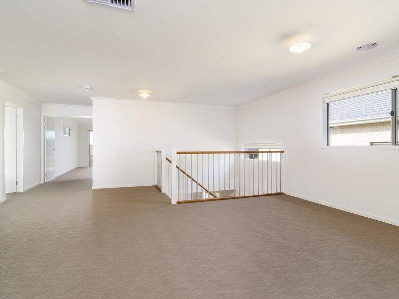 18 Outrigger Court Sanctuary Lake, Point Cook VIC 3030