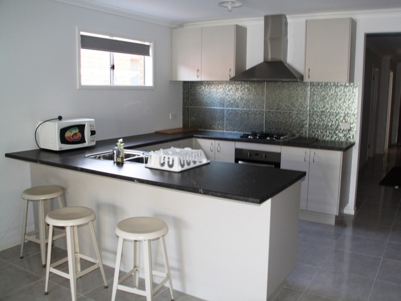 14 Silverbush Way, Truganina VIC 3029
