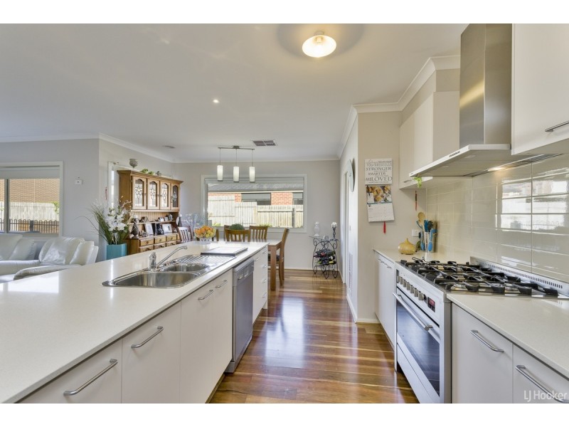 415 Boardwalk Boulevard, Point Cook VIC 3030