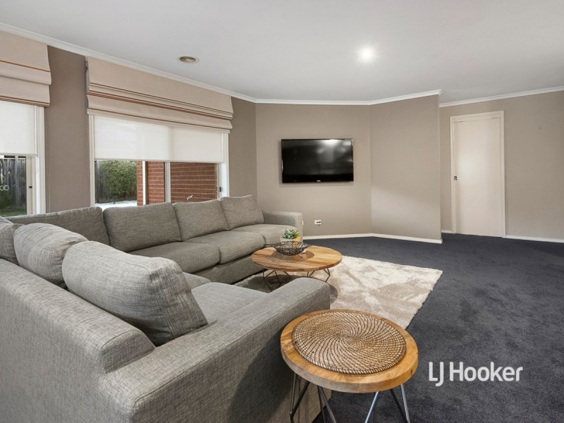 12 Snowbush Terrace, Point Cook VIC 3030
