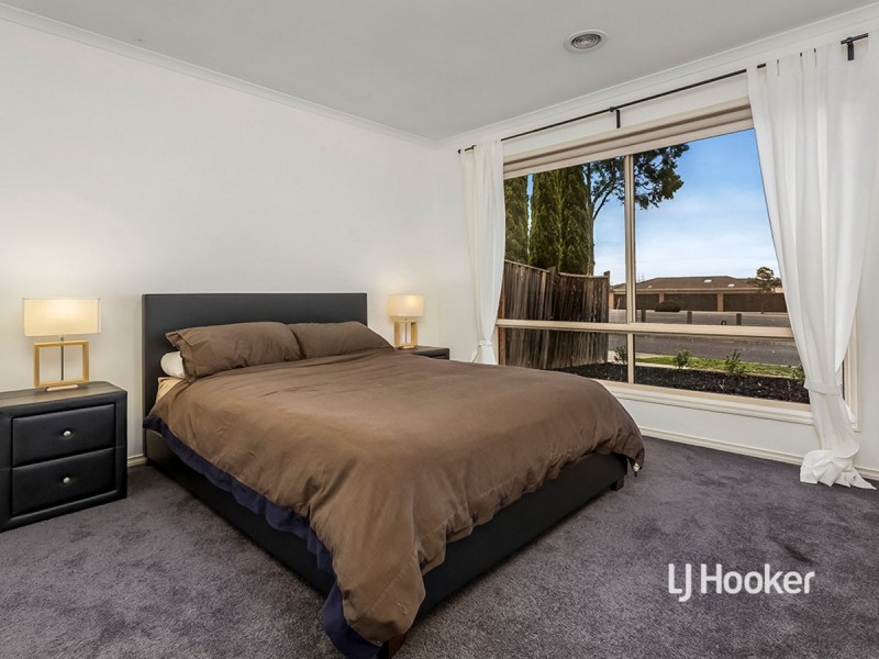 12 Snowbush Terrace, Point Cook VIC 3030