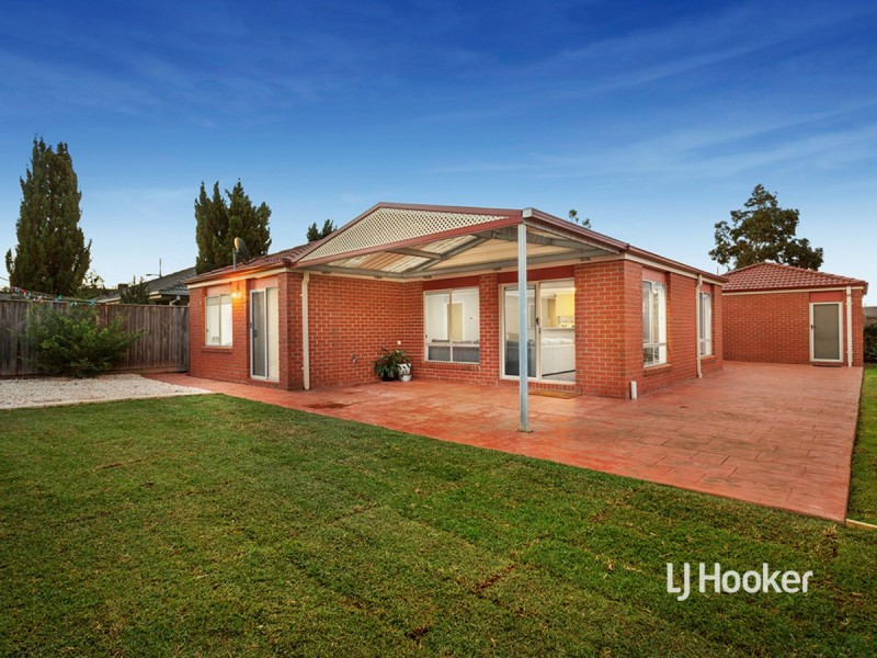 12 Snowbush Terrace, Point Cook VIC 3030