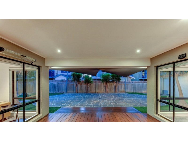 13 Bloomingdale Court, Sanctuary Lakes VIC 3030