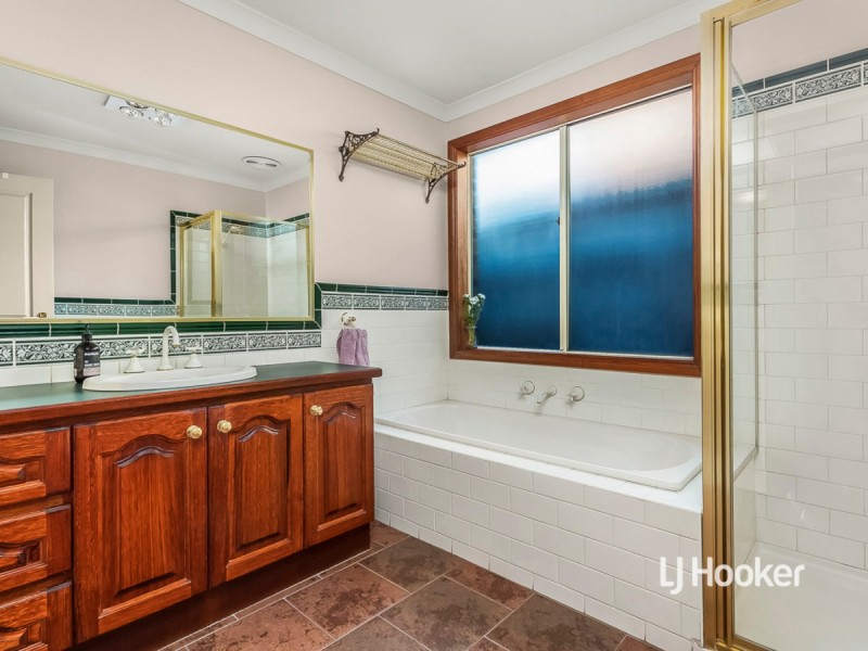 32 Spindrift Way, Seabrook VIC 3028