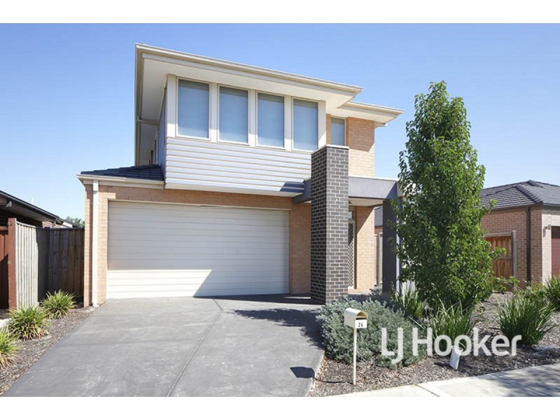 24 Martaban Crescent, Point Cook VIC 3030