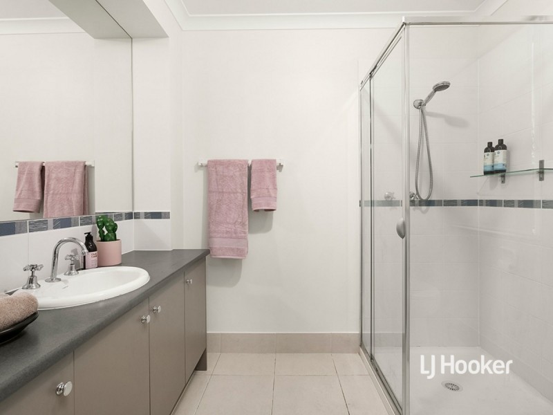 12 Truscott Grove, Point Cook VIC 3030