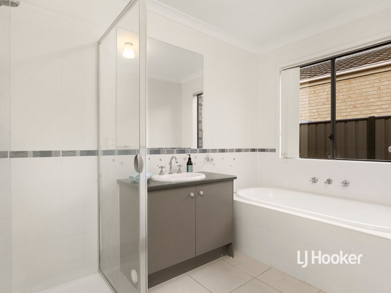 12 Truscott Grove, Point Cook VIC 3030