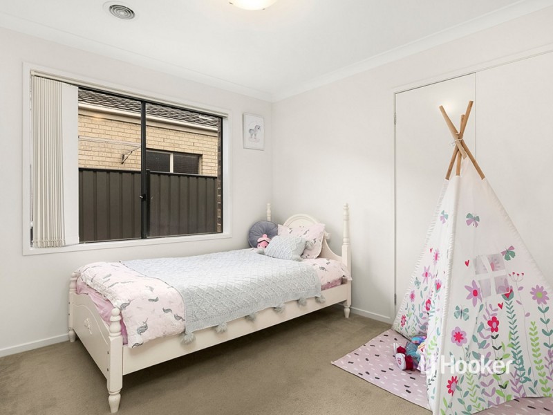 12 Truscott Grove, Point Cook VIC 3030