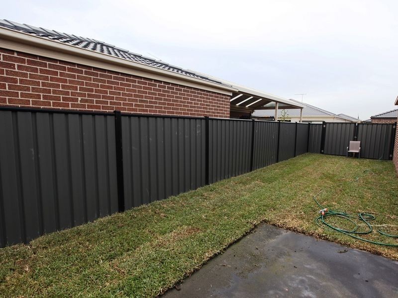 33 Fairbridge Road, Point Cook VIC 3030