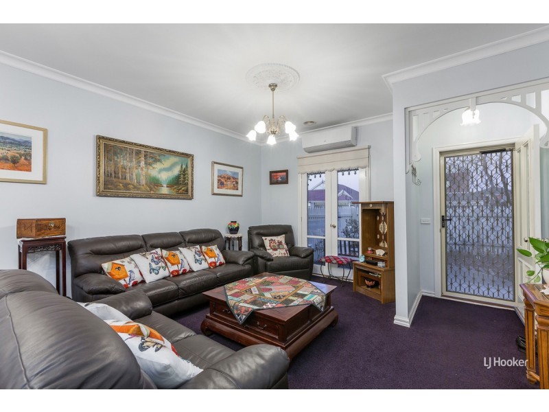 34 Sumner Crescent, Point Cook VIC 3030