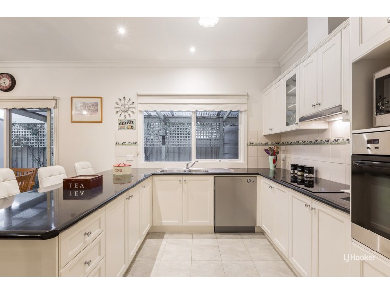 34 Sumner Crescent, Point Cook VIC 3030