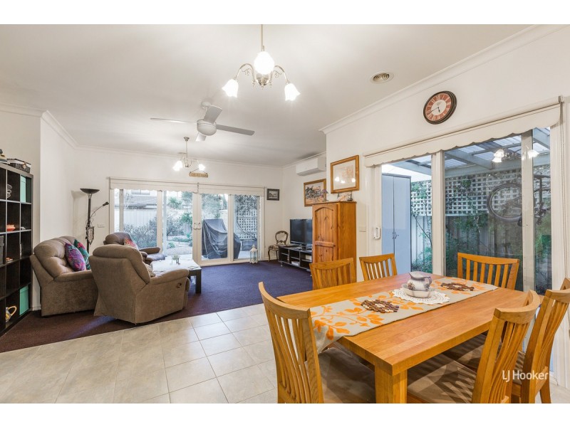34 Sumner Crescent, Point Cook VIC 3030