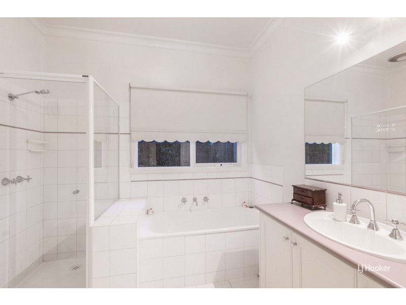 34 Sumner Crescent, Point Cook VIC 3030
