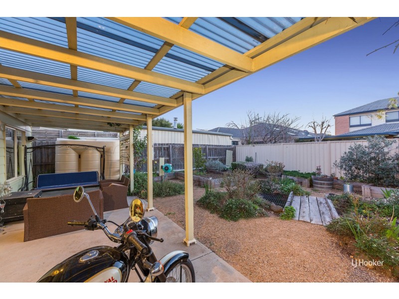 34 Sumner Crescent, Point Cook VIC 3030