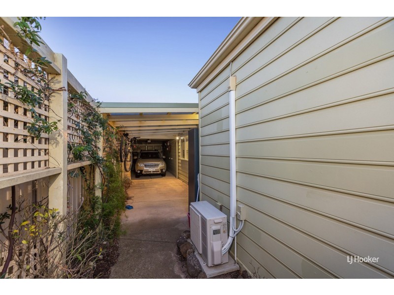 34 Sumner Crescent, Point Cook VIC 3030
