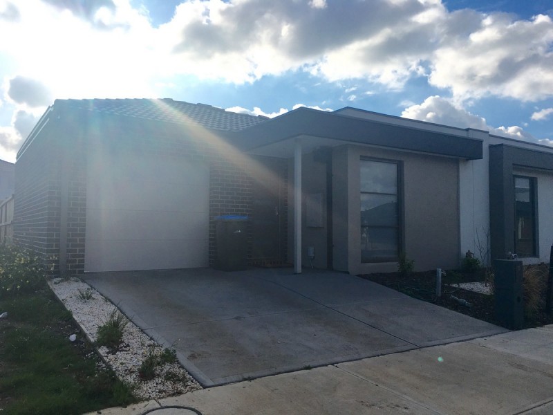 15 Sissinghurst Street, Truganina VIC 3029