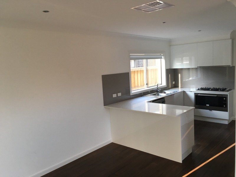 15 Sissinghurst Street, Truganina VIC 3029