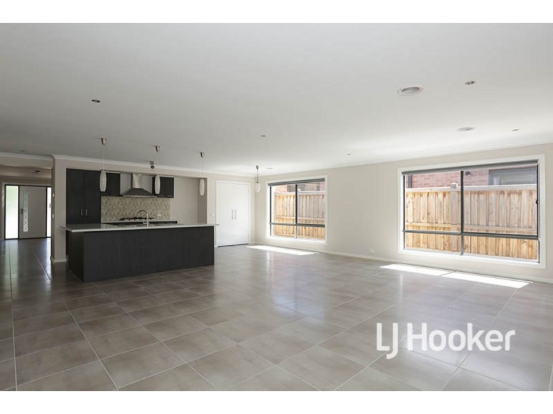 11 Tiarella Street, Point Cook VIC 3030