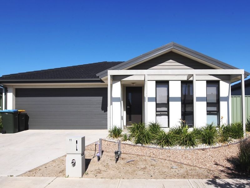 11 Ambleside Avenue, Wyndham Vale VIC 3024