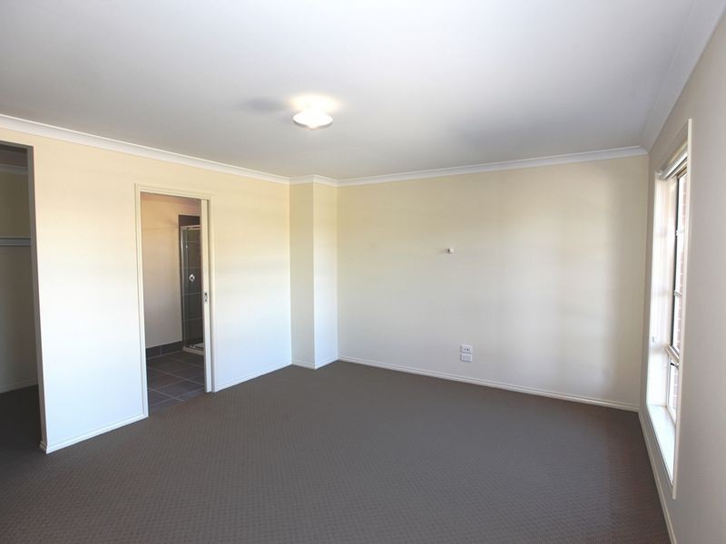 6 Essence Lane, Point Cook VIC 3030