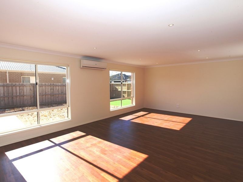 6 Essence Lane, Point Cook VIC 3030