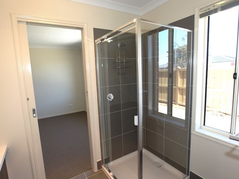 6 Essence Lane, Point Cook VIC 3030