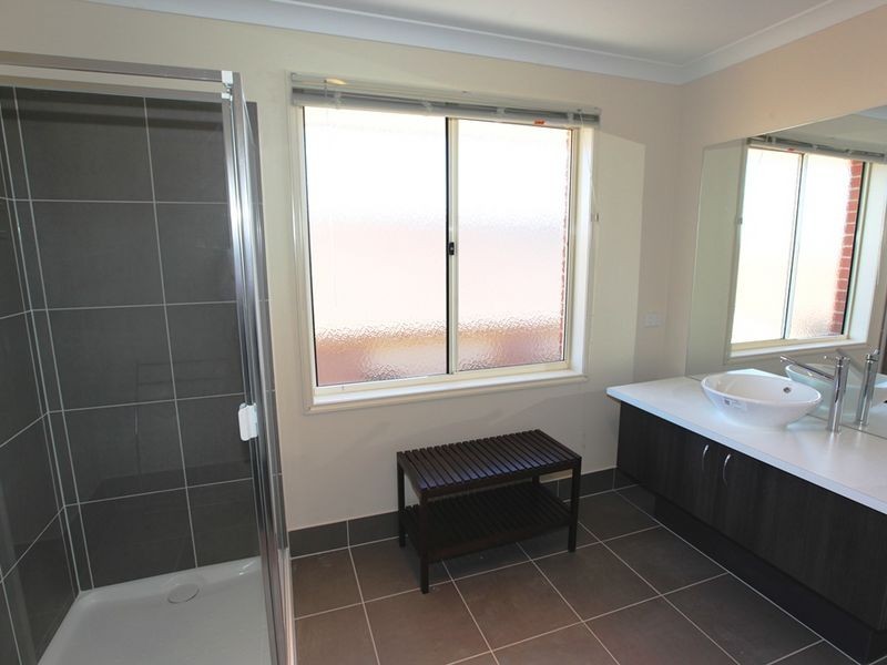 6 Essence Lane, Point Cook VIC 3030