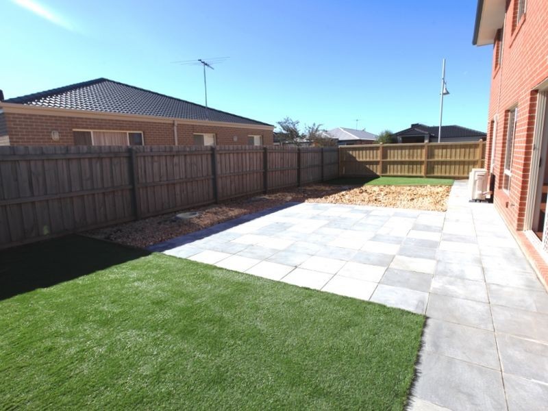 6 Essence Lane, Point Cook VIC 3030