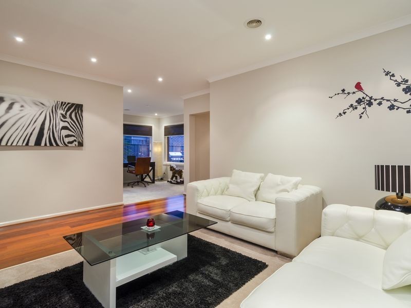 2 Villiers Drive, Point Cook VIC 3030