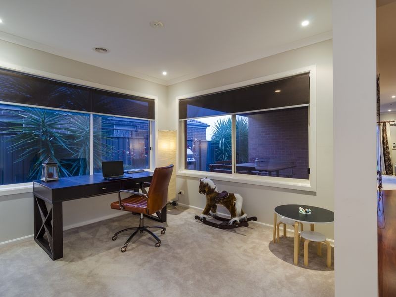 2 Villiers Drive, Point Cook VIC 3030