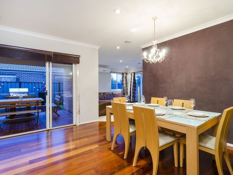 2 Villiers Drive, Point Cook VIC 3030