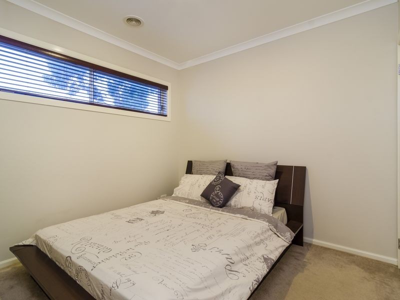 2 Villiers Drive, Point Cook VIC 3030