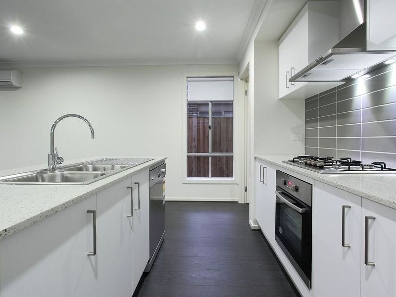 15 Gladesville Street, Truganina VIC 3029