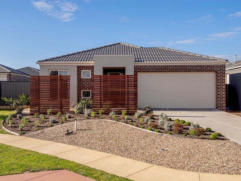 15 Bevan Court, Point Cook VIC 3030