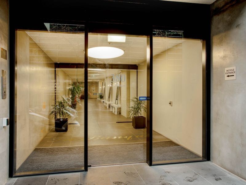 2502/380 Little Londsale Street, Melbourne VIC 3000