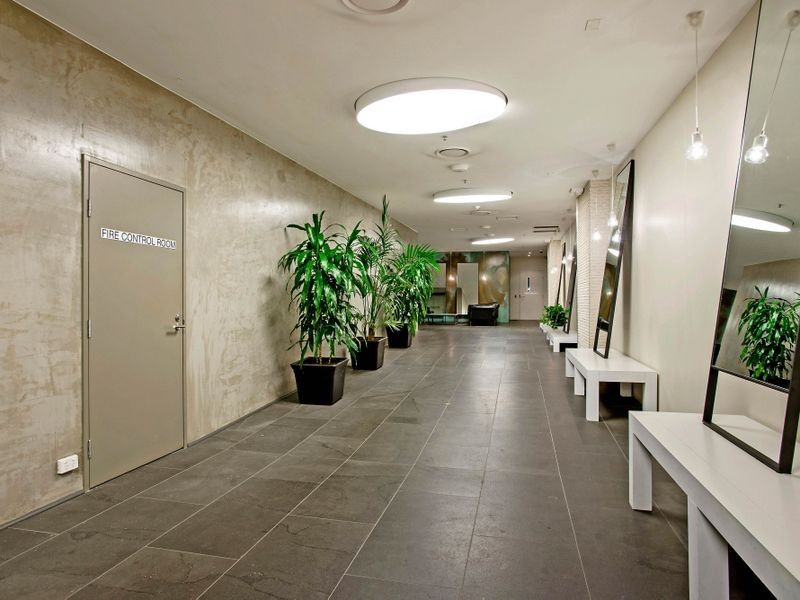 2502/380 Little Londsale Street, Melbourne VIC 3000