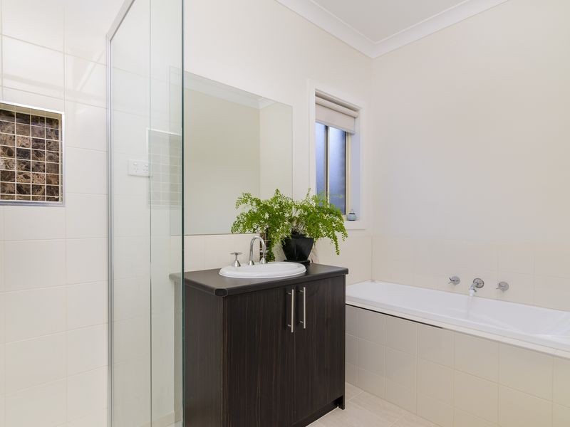 10 Shield Road, Point Cook VIC 3030