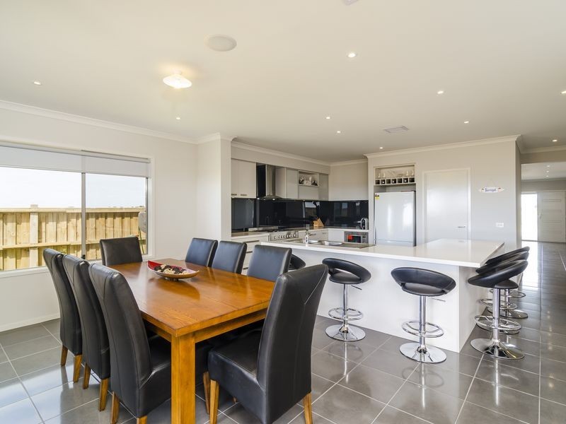333 Saltwater Promenade, Point Cook VIC 3030