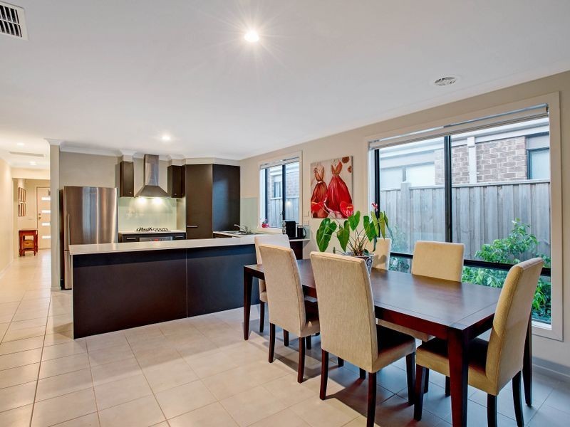 202 Saltwater Promenade, Point Cook VIC 3030