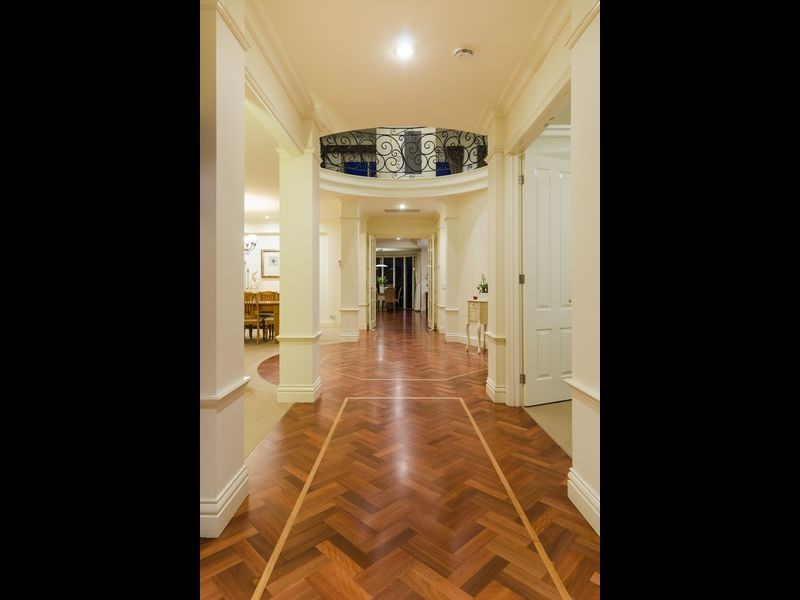 12 Sandlewood Lane, Sanctuary Lakes VIC 3030