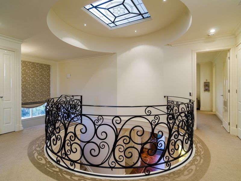 12 Sandlewood Lane, Sanctuary Lakes VIC 3030