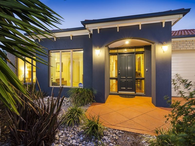 14 Elkhorn Way, Point Cook VIC 3030