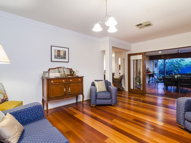 14 Elkhorn Way, Point Cook VIC 3030