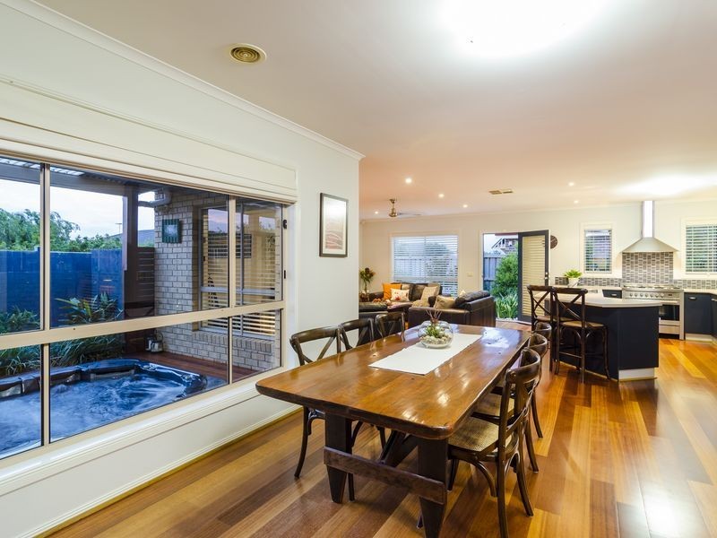 14 Elkhorn Way, Point Cook VIC 3030