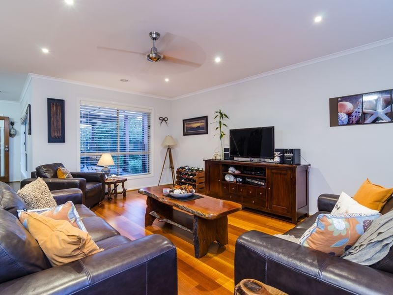 14 Elkhorn Way, Point Cook VIC 3030