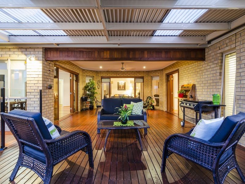 14 Elkhorn Way, Point Cook VIC 3030