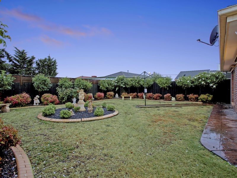 33 Spicer Boulevard, Altona Meadows VIC 3028