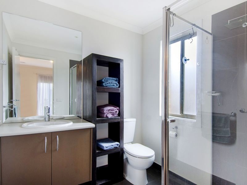 4 Grandpark Circuit, Point Cook VIC 3030