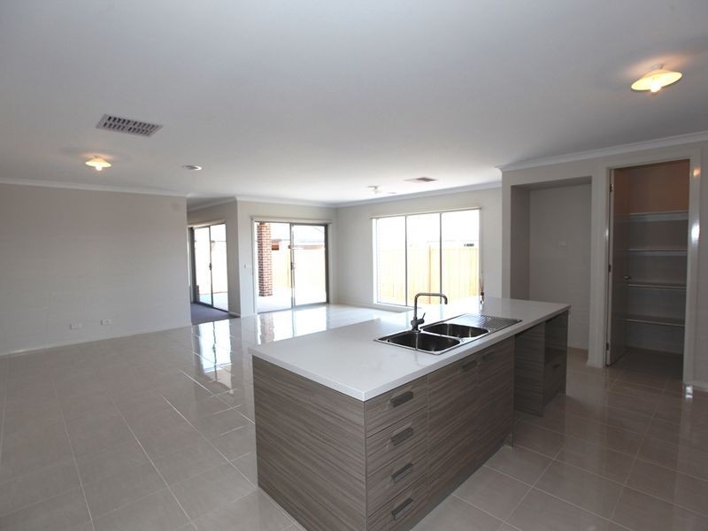 20 Capital Way, Point Cook VIC 3030